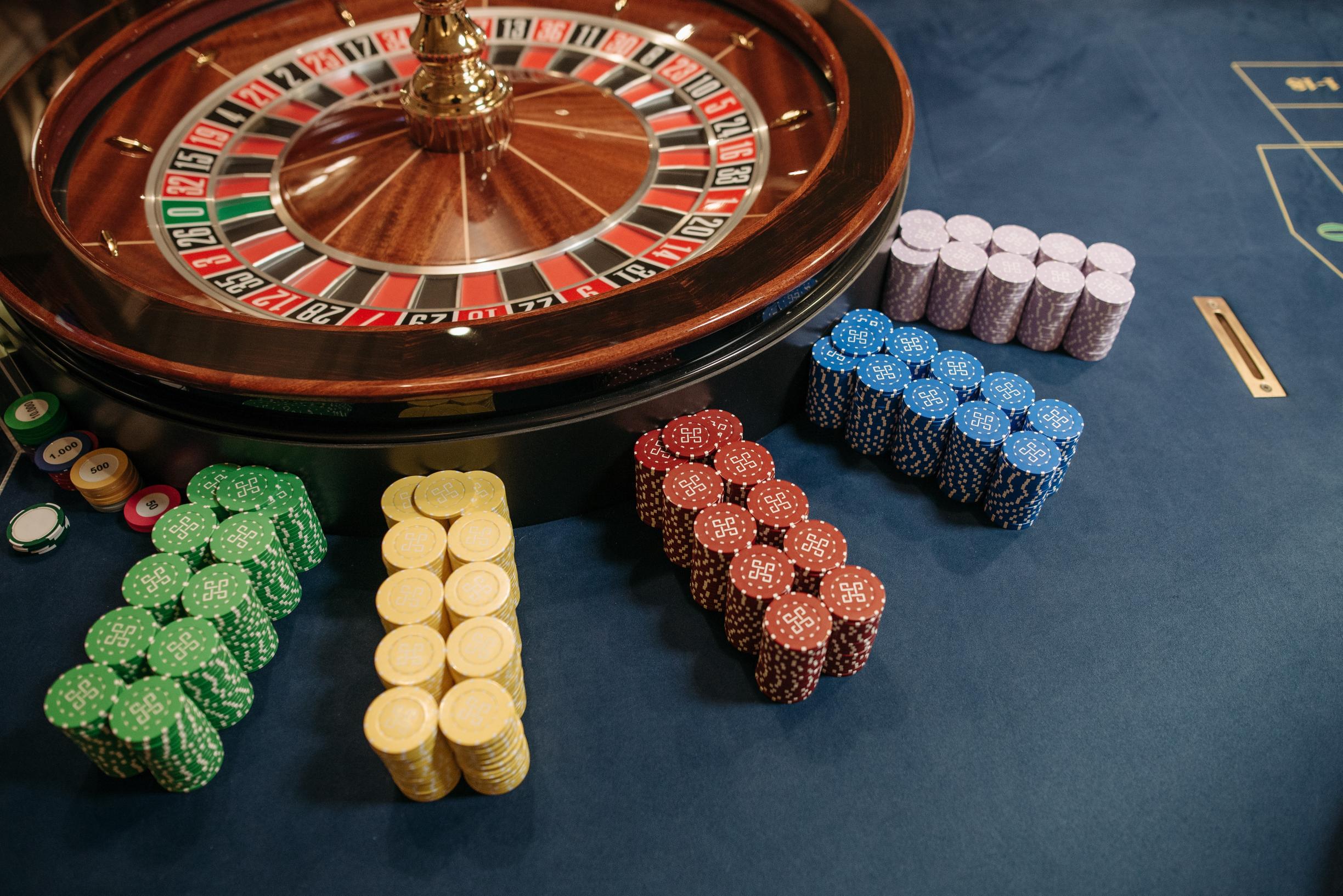 The Evolution of Casinos: From Brick-and-Mortar to Online Gambling